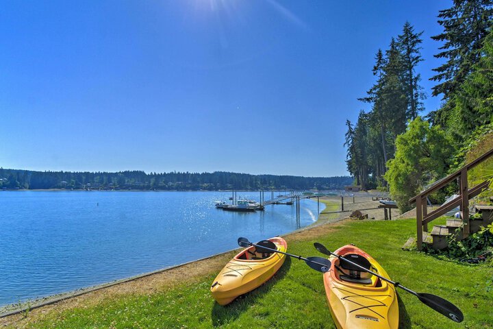 Waterfront Gig Harbor Home w / Furnished Deck