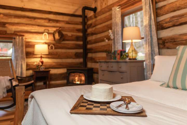 The Mast Farm Inn