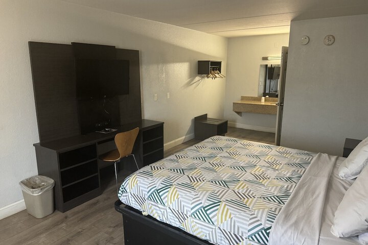 Room 12 of 31