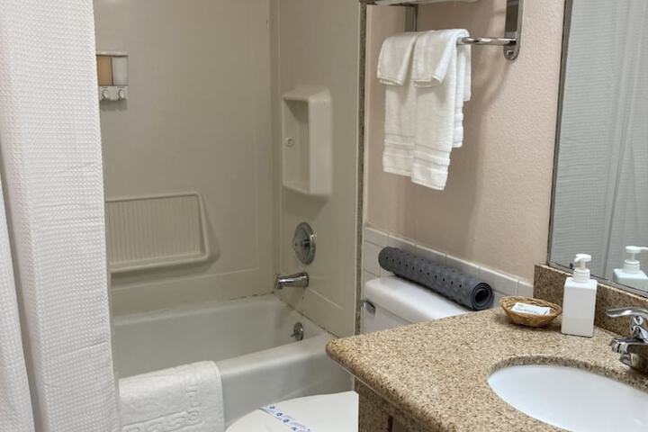 Coast Riders Inn