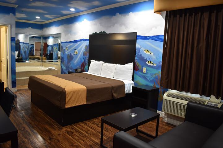Room 8 of 26