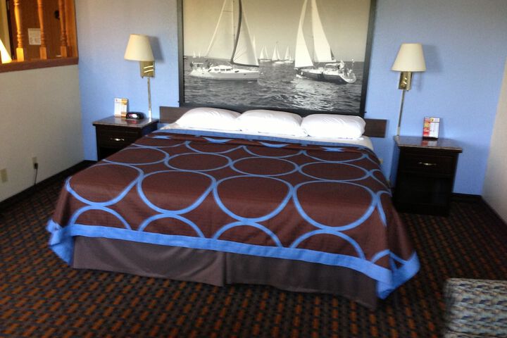 Room 11 of 26