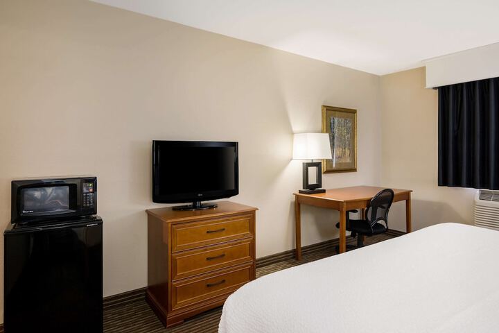 Room 43 of 48