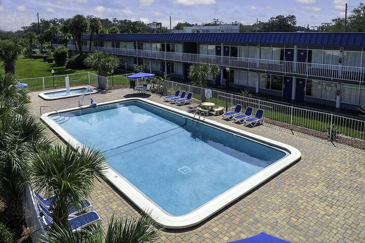 Pool 4 of 51