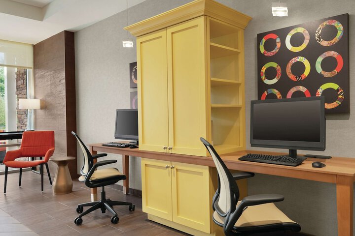 Business Center 35 of 36