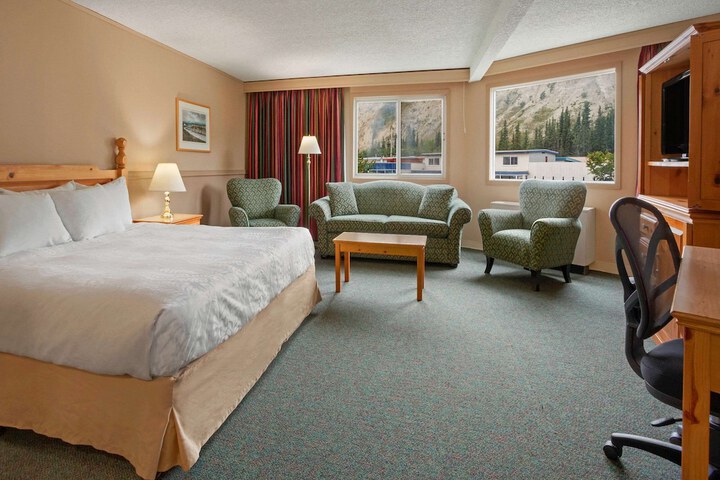 Room 7 of 19