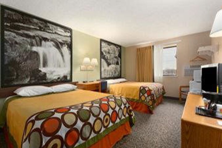 Super 8 Sioux Falls Near Convention Center