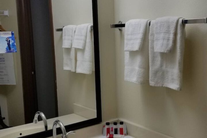 Room 48 of 59