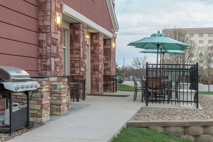 Terrace/Patio 31 of 32