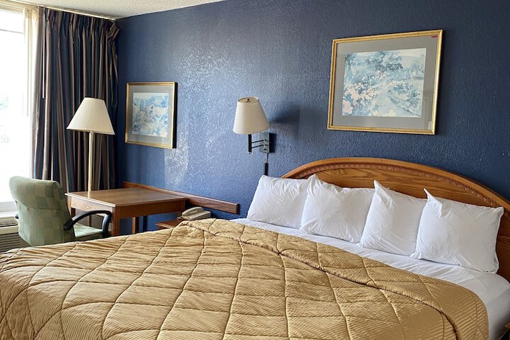 Room 40 of 52