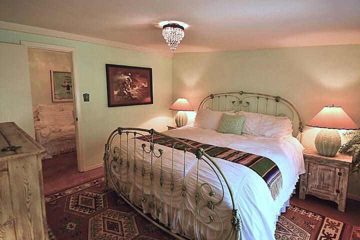 Room 43 of 108