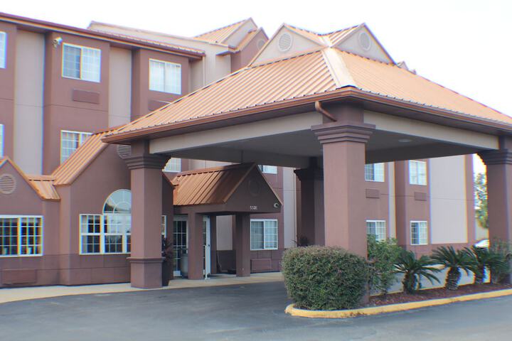 Hotel 3 of 33