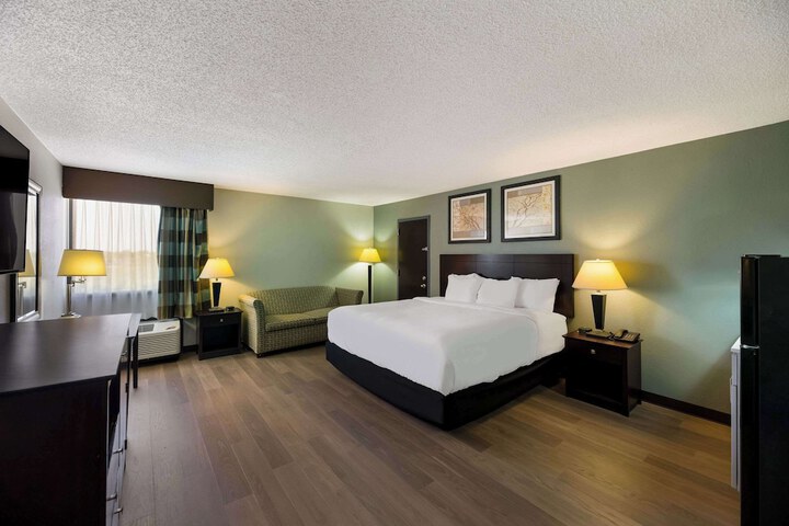 Room 40 of 54