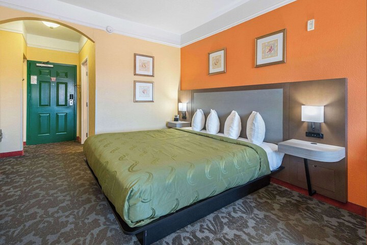 Room 30 of 57