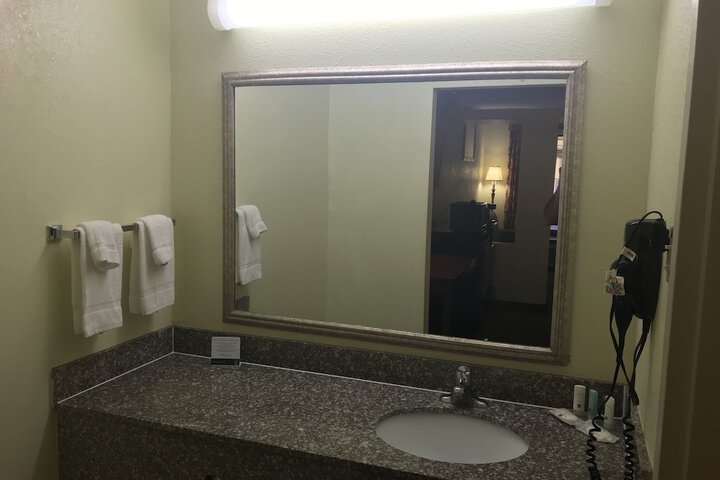 Quality Inn & Suites Conference Center Statesboro Historic District
