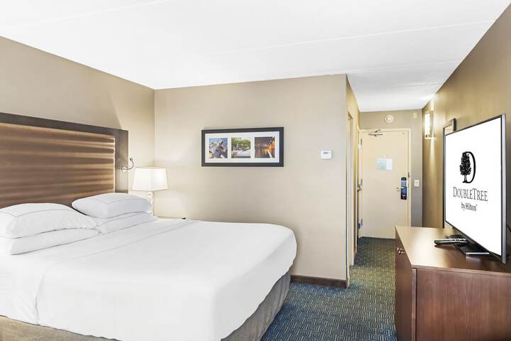 DoubleTree by Hilton Roseville Minneapolis