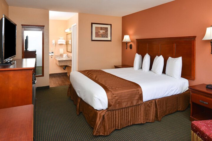 Room 14 of 19