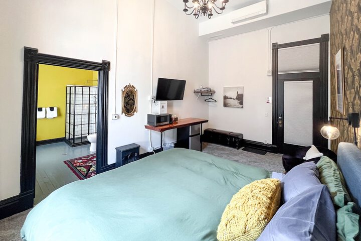 Room 20 of 120