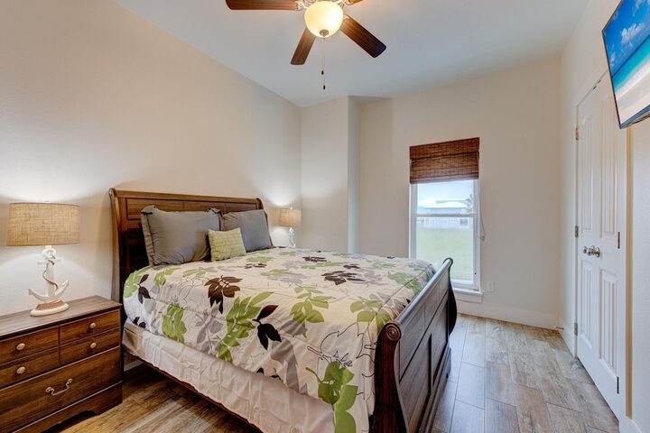Room 16 of 34