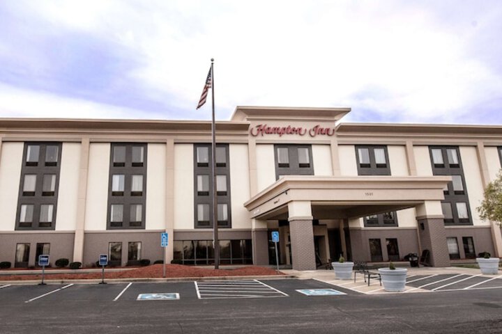 Hotel 2 of 53
