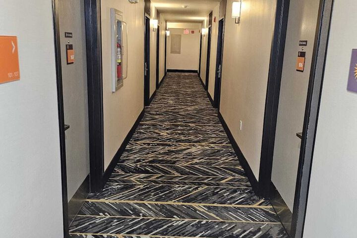 Ballroom/Hall 40 of 47