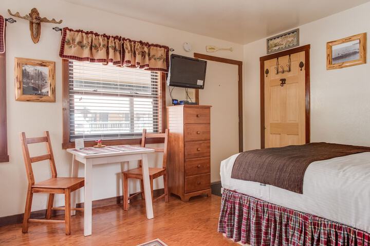 Franciscan Lakeside Lodge