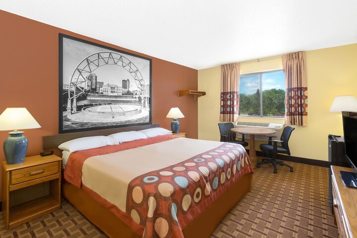 Super 8 by Wyndham Boone