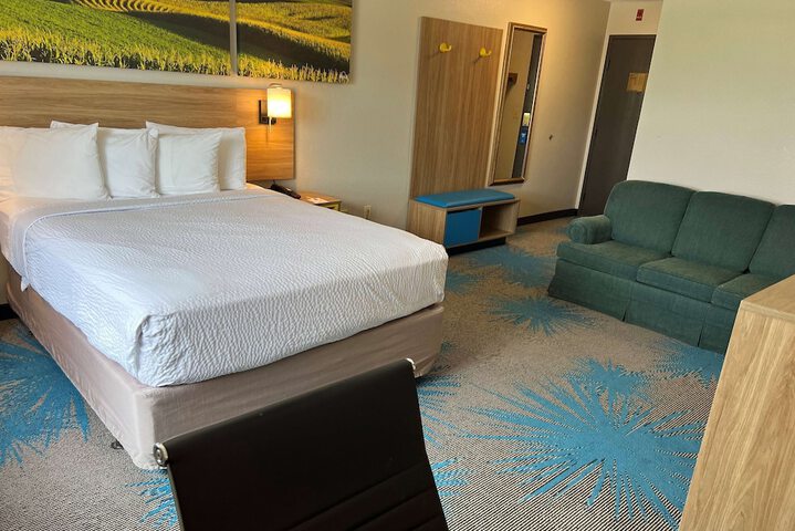 Room 14 of 34
