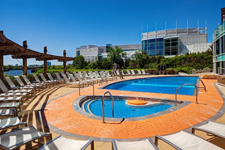 Pool 14 of 165