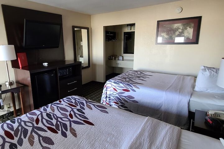 Red Roof Inn & Suites Greenwood SC