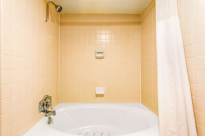 Room 20 of 29