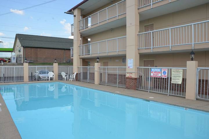 Pool 4 of 31