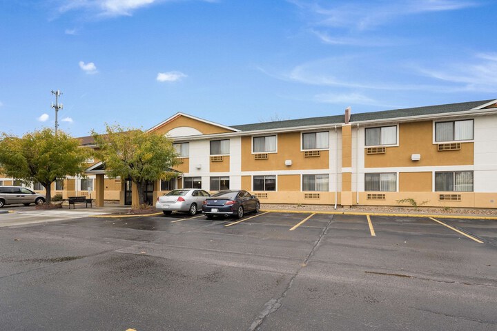 Hotel 2 of 28