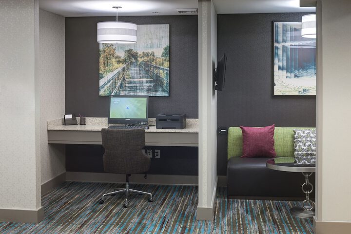 Business Center 27 of 29