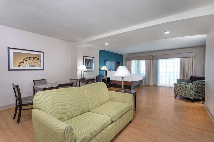 Room 14 of 41