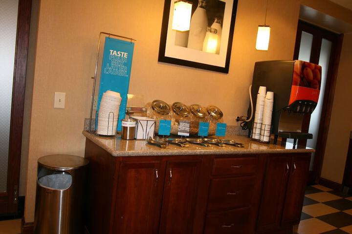 Breakfast/Coffee Service 63 of 94