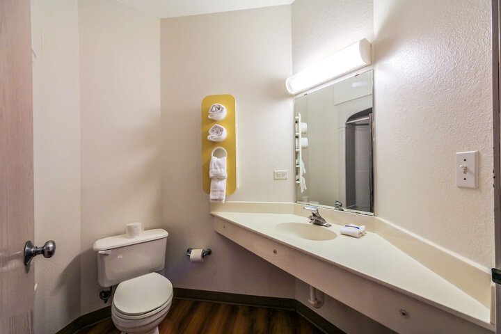 Room 35 of 37