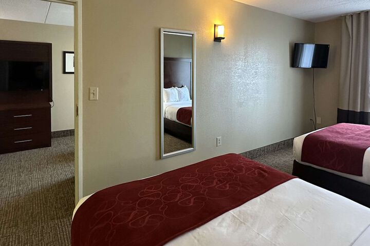 Room 27 of 35