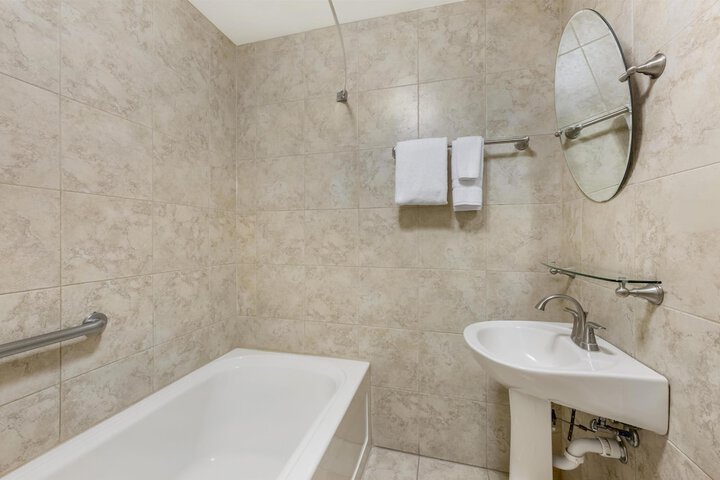 Best Western Plus Swiss Chalet Hotel & Suites