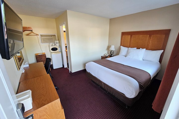 Room 28 of 38