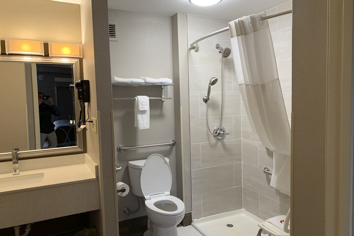 Room 13 of 17