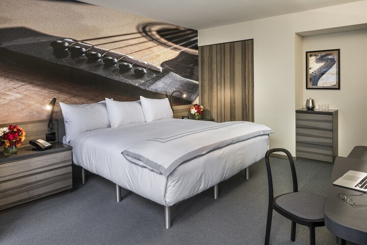 Room 21 of 59