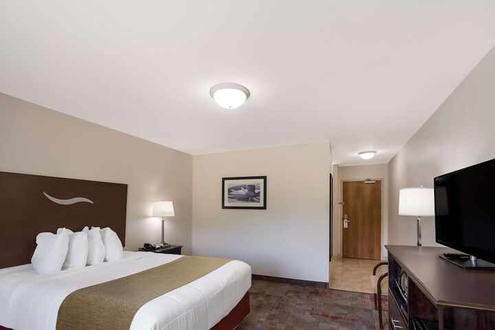 Room 25 of 35