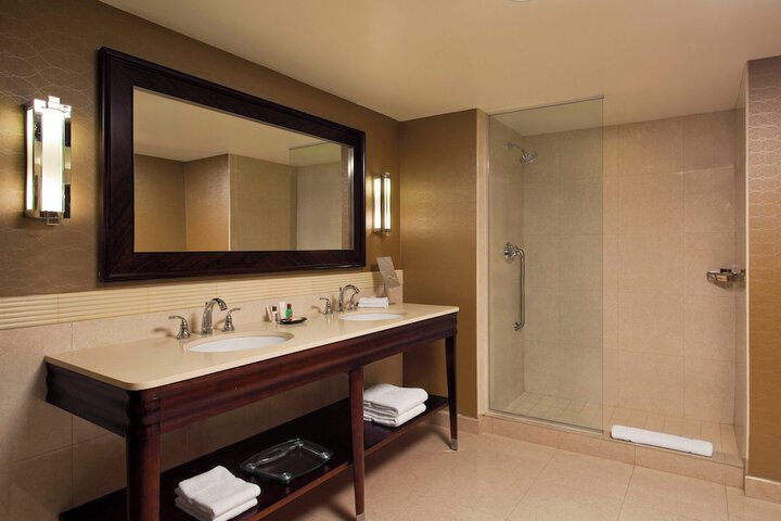 Sheraton Valley Forge Hotel King of Prussia