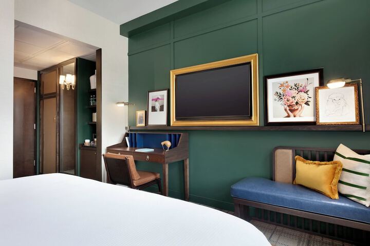 Room 38 of 80