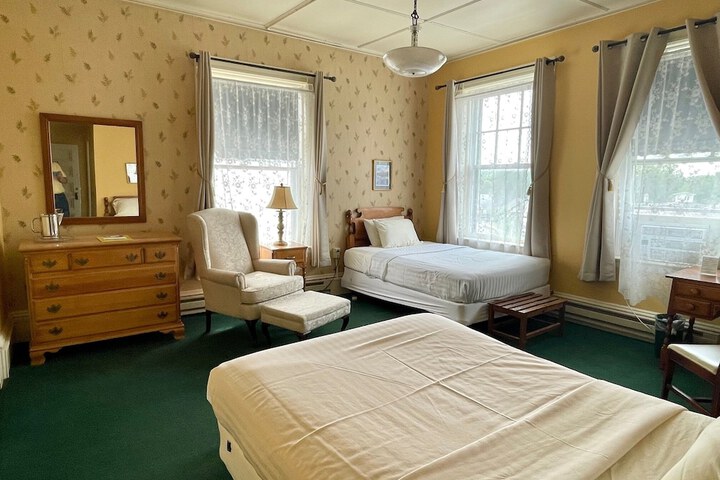 Room 46 of 95