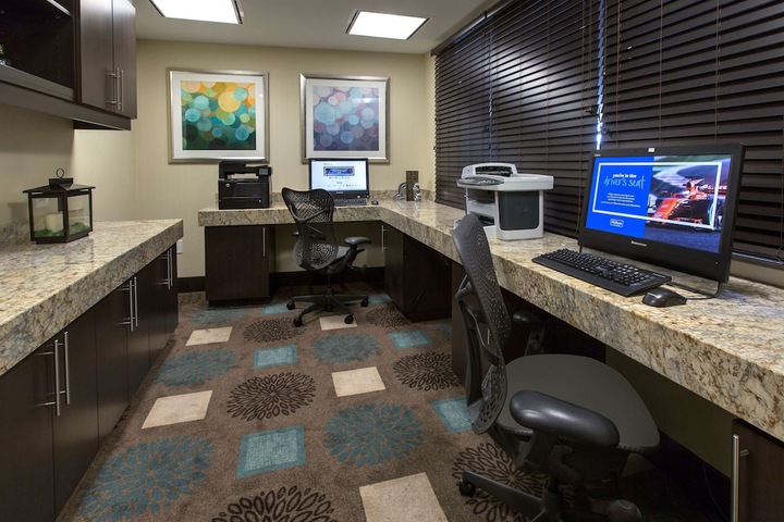 Business Center 53 of 56