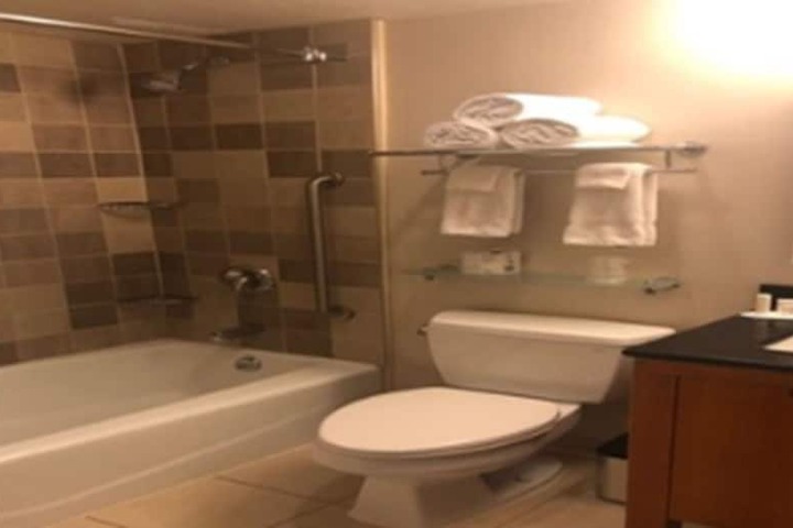 Room 11 of 12