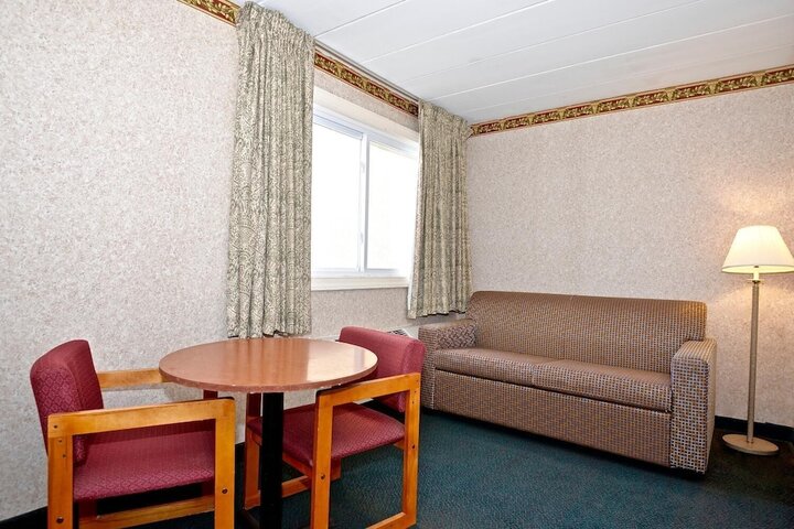 Room 22 of 28