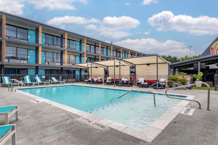 Pool 18 of 50